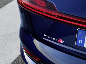 Audi e-tron S 2020 года  (WW)